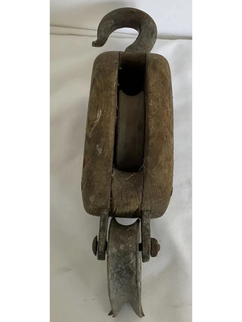 Vintage Antique Farm Equipment Wooden Block / Tackle Pully Hook /Great Display
